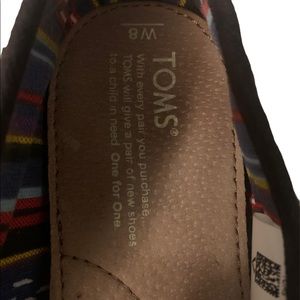Toms shoes black size 8